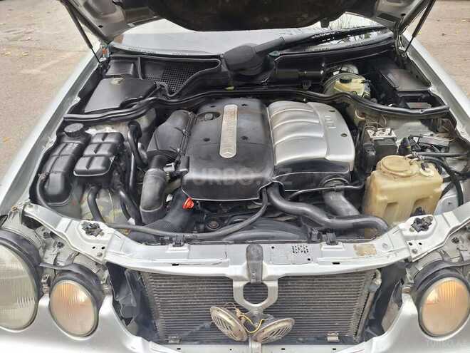 Mercedes E 220 d 2002, 398,000 km - 2.2 л - Bakı