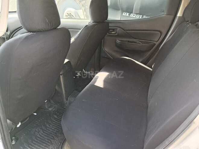 Mitsubishi L200 2019, 271,000 km - 2.4 л - Bakı