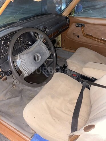 Mercedes E 200 1976, 185,200 km - 2.0 l - Bakı