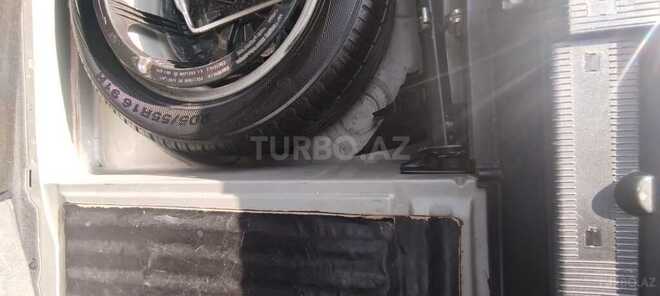 Mercedes E 240 1998, 42,500 km - 2.4 l - Bakı