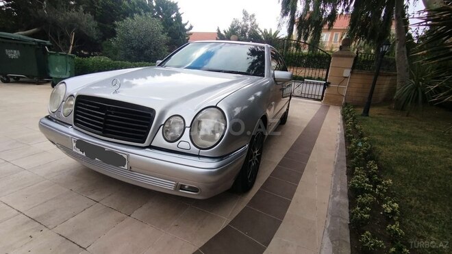 Mercedes E 240 1998, 42,500 km - 2.4 l - Bakı