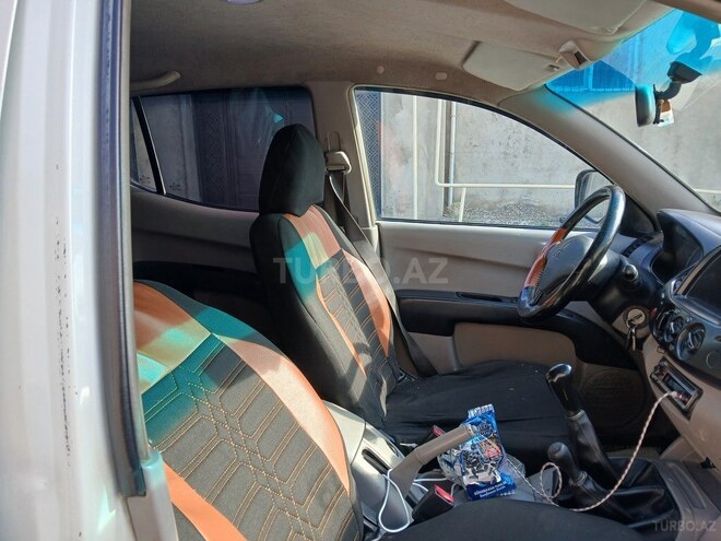 Mitsubishi L200 2007, 600,000 km - 2.5 l - Bakı