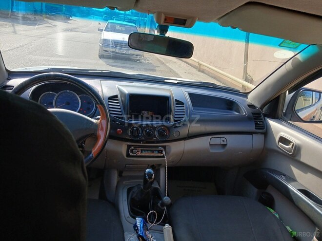 Mitsubishi L200 2007, 600,000 km - 2.5 l - Bakı