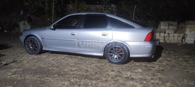 Opel Vectra 1999, 382,000 km - 22.2 l - Balakən