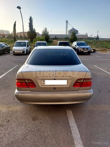 Mercedes E 240 2000, 492,000 km - 2.4 l - Bakı