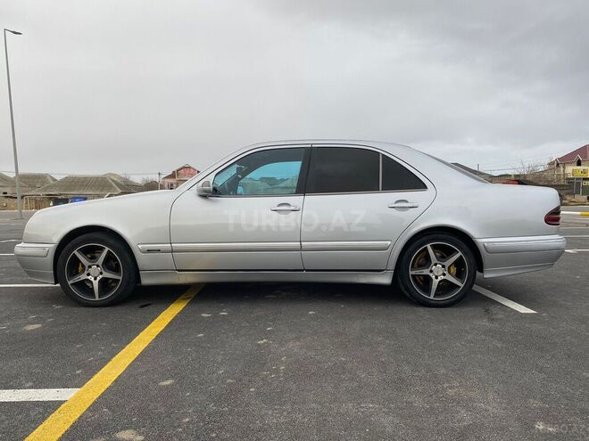 Mercedes E 220 d 2000, 283,700 km - 2.2 l - Bakı