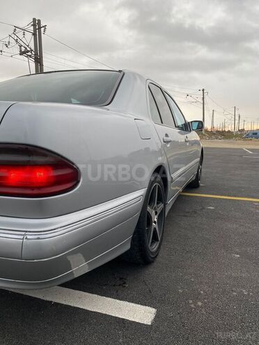 Mercedes E 220 d 2000, 283,700 km - 2.2 l - Bakı
