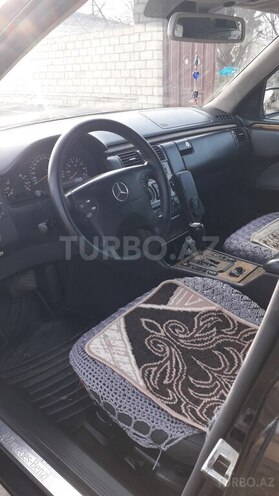 Mercedes E 240 2000, 400,000 km - 2.4 l - Bakı