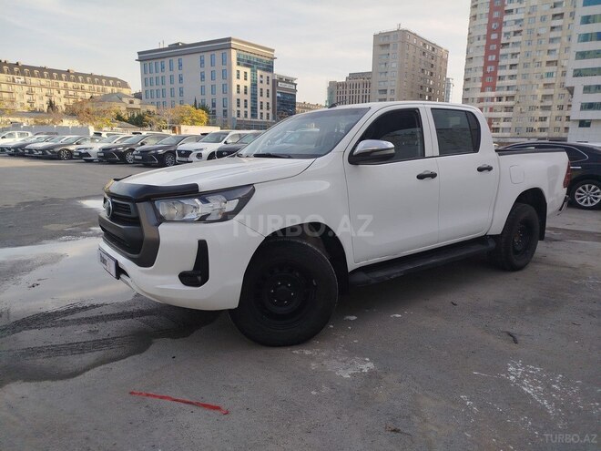 Toyota Hilux-3