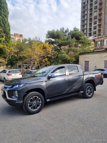 Mitsubishi L200 2023, 15,000 km - 2.5 l - Bakı