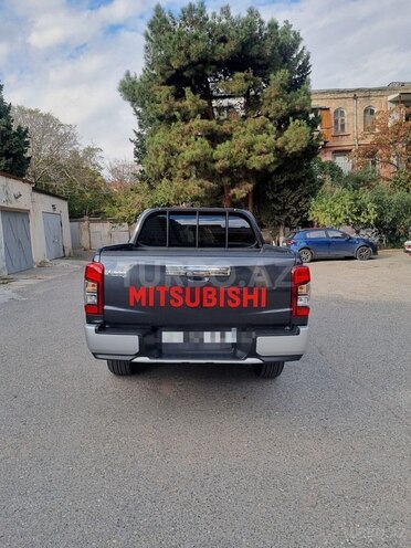 Mitsubishi L200 2023, 15,000 km - 2.5 l - Bakı