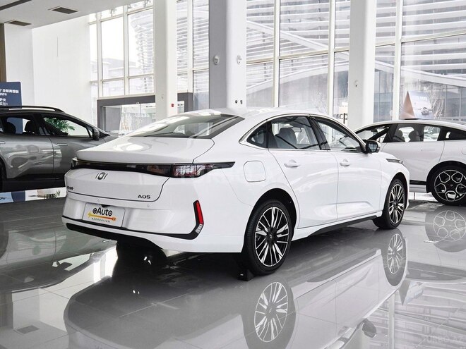 Changan Qiyuan A05 2025, 0 km - 1.5 л - Bakı