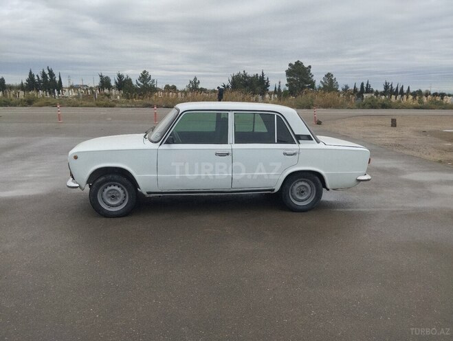 LADA (VAZ) 21011 1980, 98,520 km - 1.5 l - Salyan