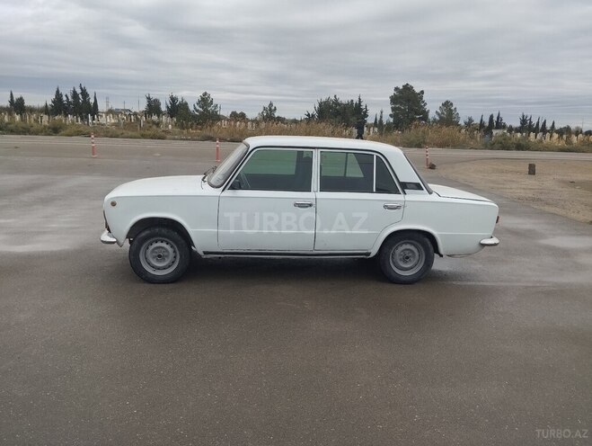LADA (VAZ) 21011 1980, 98,520 km - 1.5 l - Salyan