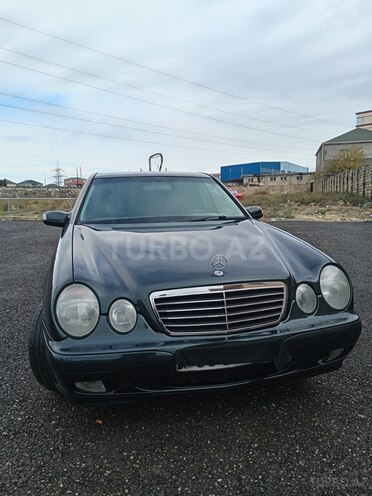 Mercedes E 220 d 2001, 243,400 km - 2.2 l - Bakı
