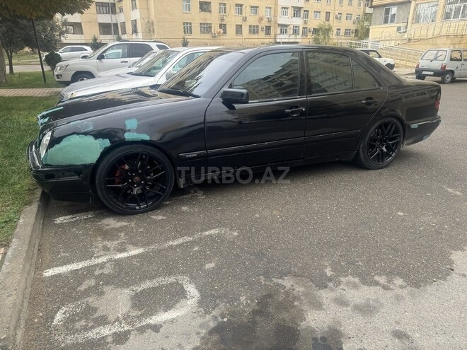 Mercedes E 320 1997, 300,000 km - 3.2 l - Bakı