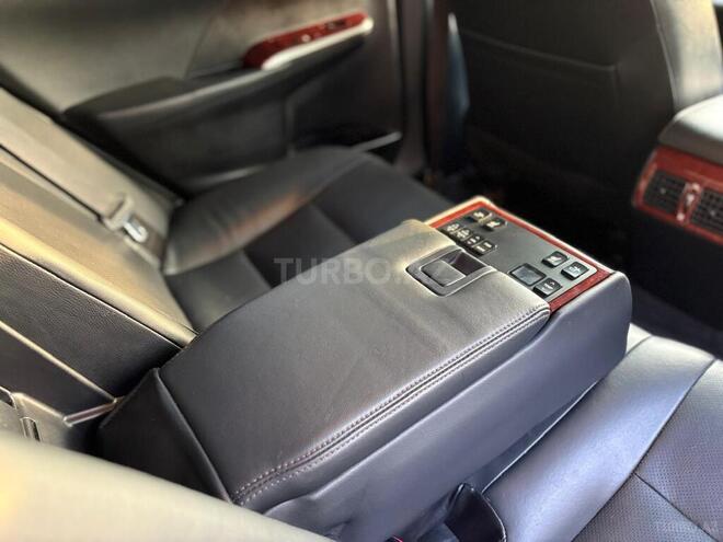 Toyota Camry-16