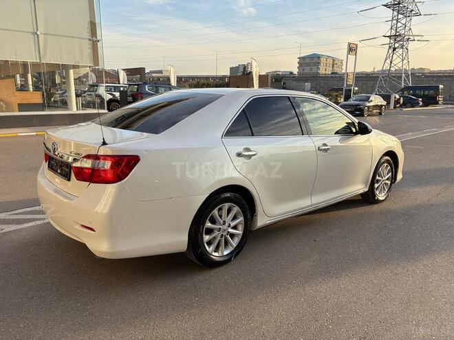 Toyota Camry-5