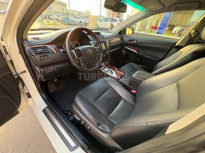 Toyota Camry-7