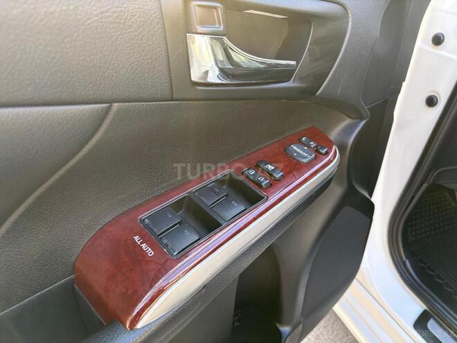 Toyota Camry-14