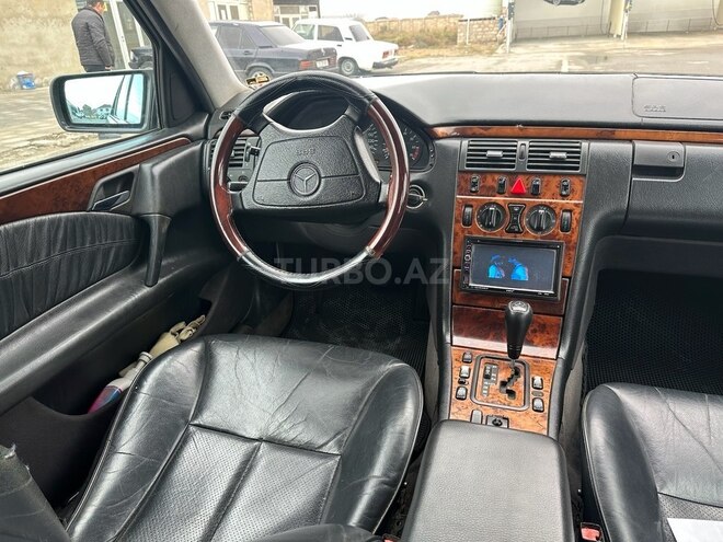 Mercedes E 280 1999, 400,000 km - 2.8 l - Bakı