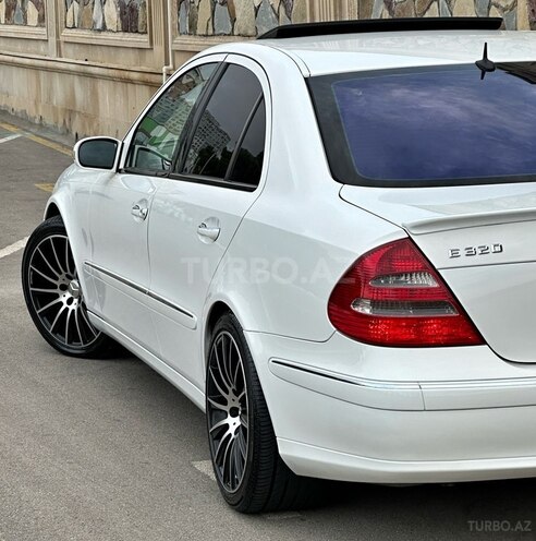 Mercedes E 320 2002, 298,000 km - 3.2 l - Bakı