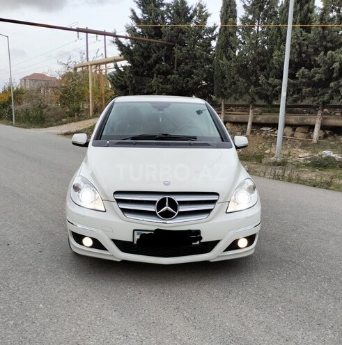 Mercedes B 180 2011, 92,000 km - 1.8 л - Bakı