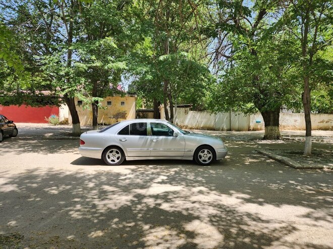 Mercedes E 200 2002, 327,000 km - 2.0 l - Bakı