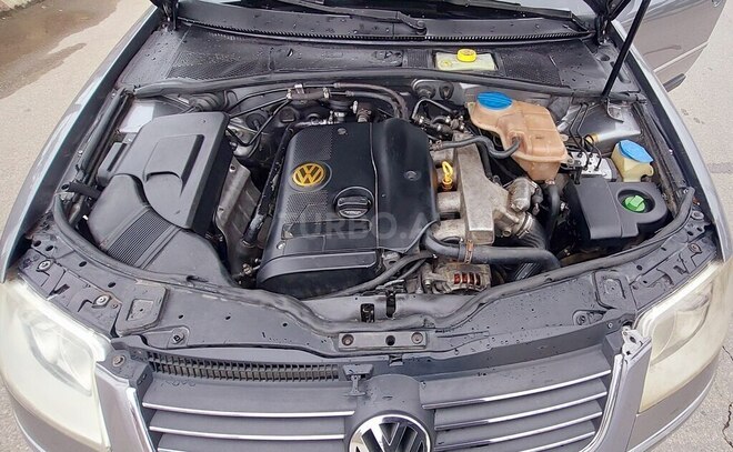 Volkswagen Passat 2003, 280,246 km - 1.8 l - Quba