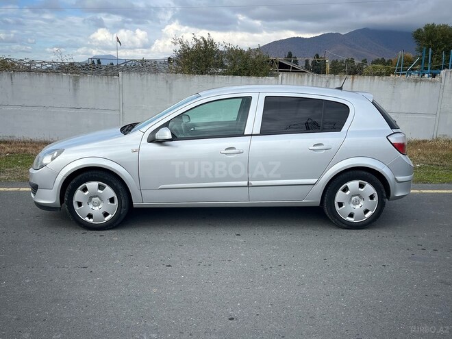 Opel Astra 2006, 268,000 km - 1.4 l - Qax