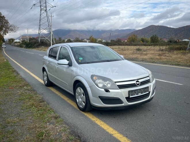 Opel Astra 2006, 268,000 km - 1.4 l - Qax