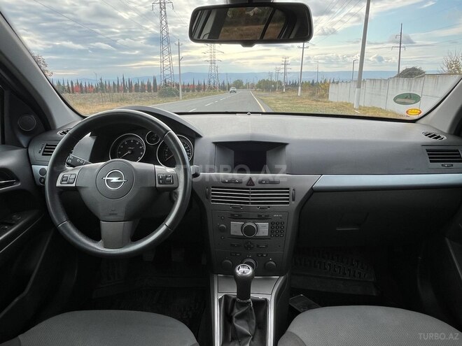 Opel Astra 2006, 268,000 km - 1.4 l - Qax