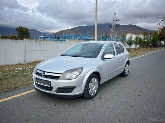 Opel Astra 2006, 268,000 km - 1.4 l - Qax