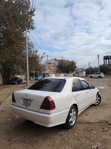 Mercedes C 230 1999, 182,000 km - 2.3 l - Sumqayıt