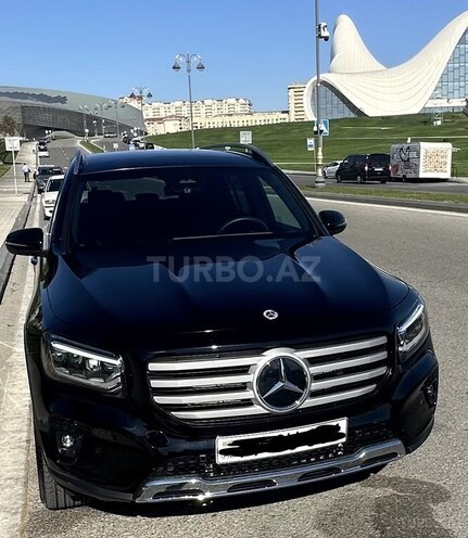 Mercedes GLB 250 4MATIC 2023, 834 km - 2.0 l - Bakı