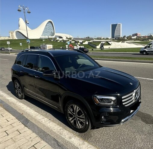 Mercedes GLB 250 4MATIC 2023, 834 km - 2.0 l - Bakı