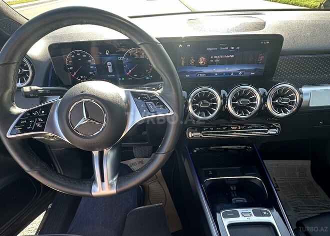 Mercedes GLB 250 4MATIC 2023, 834 km - 2.0 l - Bakı