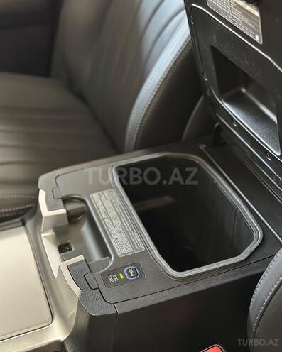 Toyota Land Cruiser-13