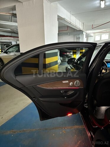 Mercedes E 300 e 4MATIC 2021, 74,000 km - 2.0 l - Bakı