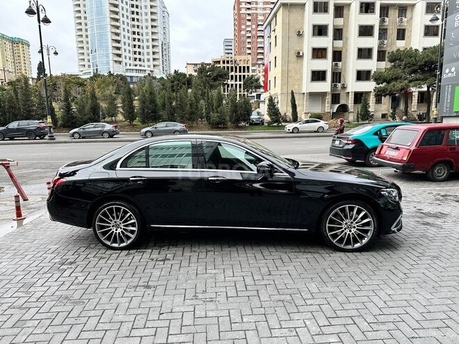 Mercedes E 300 e 4MATIC 2021, 74,000 km - 2.0 l - Bakı