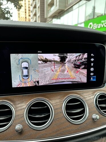 Mercedes E 300 e 4MATIC 2021, 74,000 km - 2.0 l - Bakı