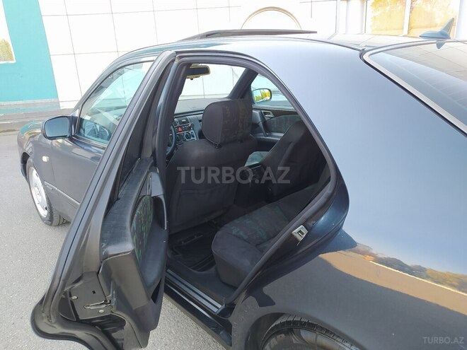 Mercedes E 230 1996, 396,584 km - 2.3 l - Bakı