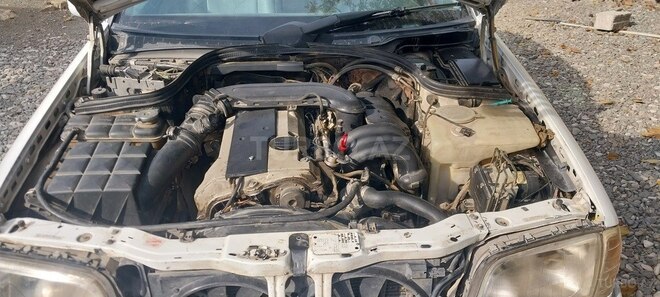 Mercedes C 280 1996, 331,258 km - 2.8 l - Bakı