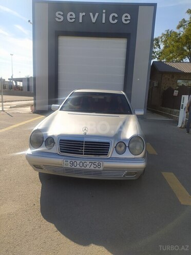 Mercedes E 240 1998, 340,000 km - 2.4 l - Xudat