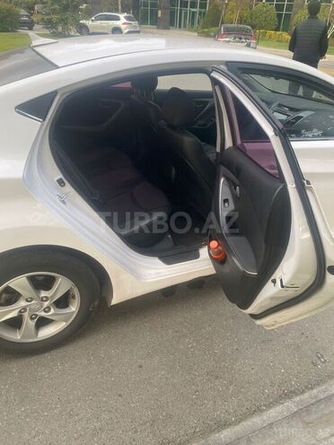 Hyundai Avante 2015, 202,000 km - 1.6 л - Bakı