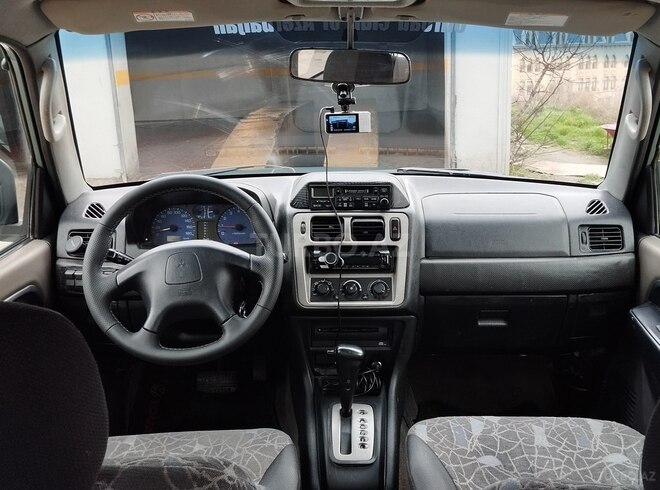 Mitsubishi Pajero io 2000, 310,000 km - 1.8 l - Bakı