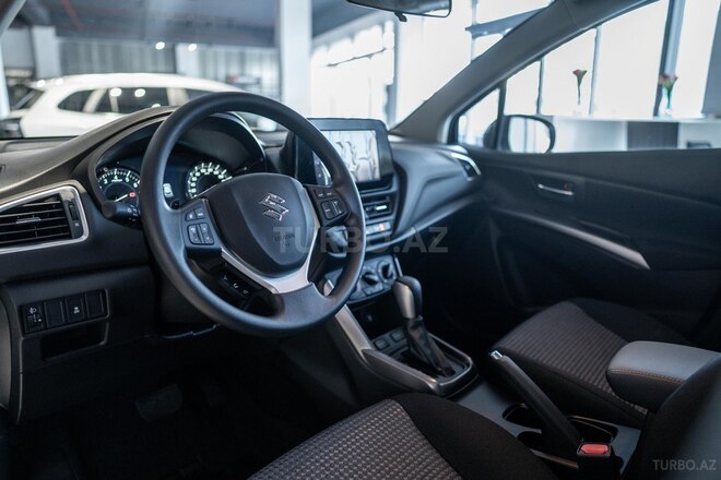 Suzuki S-Cross-7