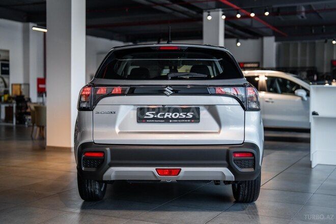 Suzuki S-Cross-5