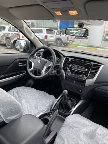 Mitsubishi L200 2023, 13,000 km - 2.4 l - Bakı