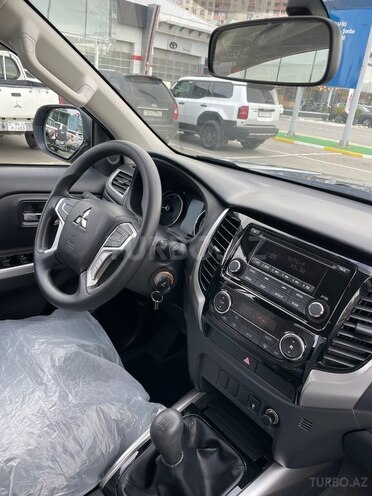 Mitsubishi L200 2023, 13,000 km - 2.4 l - Bakı